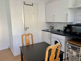 Cozy Small Apartment Just Outside Stockholm