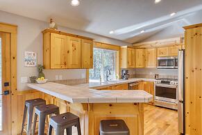 Quail by Avantstay Great Location + Game Room, Hot Tub, & Deck!