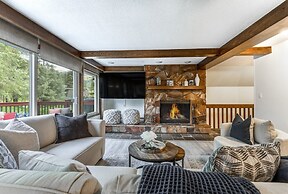 6Br Chalet I Ski Out I Private HotTub