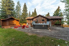 Mountain Chalet 2Min to Jasper Park Gate