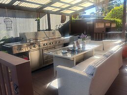 Lakeside Manor 2 Private Bedrooms with amenities