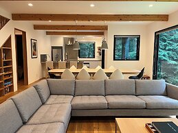 SEVEN TREES BY AOKIKO