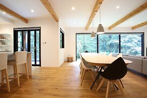 SEVEN TREES BY AOKIKO