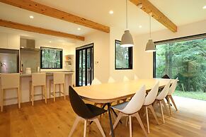 SEVEN TREES BY AOKIKO