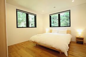 SEVEN TREES BY AOKIKO