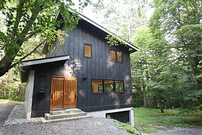 SEVEN TREES BY AOKIKO