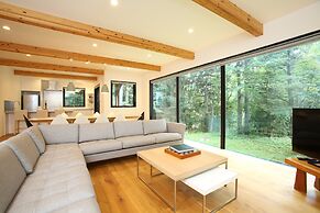 SEVEN TREES BY AOKIKO