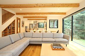 SEVEN TREES BY AOKIKO