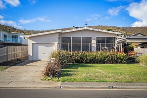 Tranquil Tranmere- City Views- 3 Bedroom