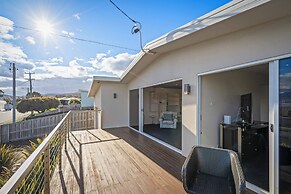 Tranquil Tranmere- City Views- 3 Bedroom