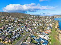 Tranquil Tranmere- City Views- 3 Bedroom