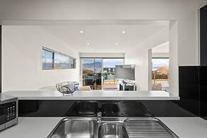 Tranquil Tranmere- City Views- 3 Bedroom