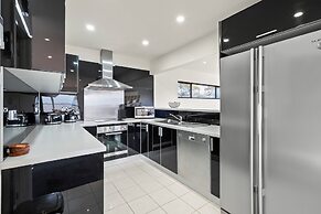 Tranquil Tranmere- City Views- 3 Bedroom