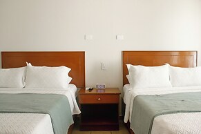 Costa Elegante Hotel & Suites