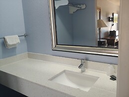 Brooks City Executive Inn