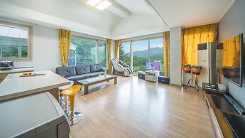 Gapyeong Yeonkkocchosu Pet Pension