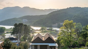 Gapyeong Yeonkkocchosu Pet Pension