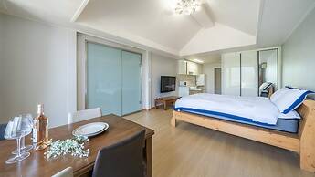 Gapyeong Yeonkkocchosu Pet Pension