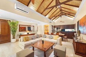 AbbyBelle Villa by Kozystay | Private Karma Beach