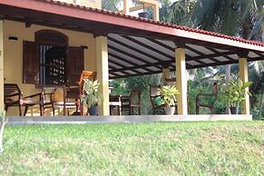 Peacock Point - Whole Villa 2 Bedroom (Sleeps 4)