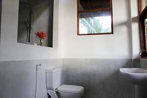 Peacock Point - Whole Villa 2 Bedroom (Sleeps 4)