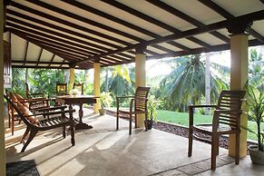Peacock Point - Whole Villa 2 Bedroom (Sleeps 4)