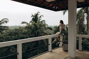 Peacock Point - Whole Villa 2 Bedroom (Sleeps 4)