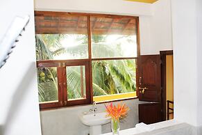 Peacock Point - Whole Villa 2 Bedroom (Sleeps 4)