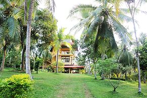 Peacock Point - Whole Villa 2 Bedroom (Sleeps 4)