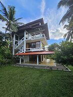 Peacock Point - Whole Villa 2 Bedroom (Sleeps 4)