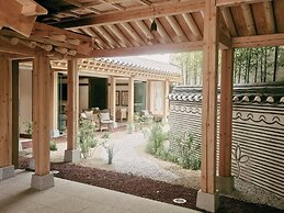 Hanok Hotel DAAM
