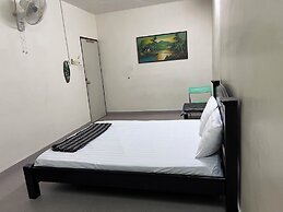 OYO 90982 Hifi Rooms Homes