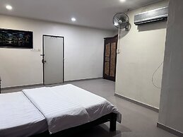 OYO 90982 Hifi Rooms Homes