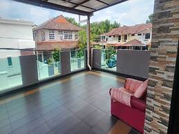 OYO 90982 Hifi Rooms Homes