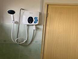 OYO 90982 Hifi Rooms Homes