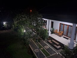 srinadi guest house