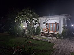 srinadi guest house