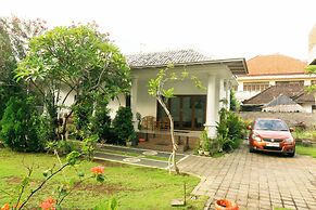 srinadi guest house