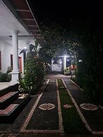 srinadi guest house