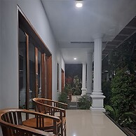 srinadi guest house