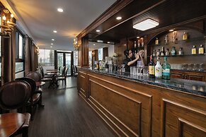 Trang Trang Luxury Hotel