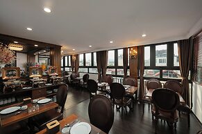 Trang Trang Luxury Hotel