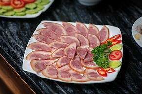 Trang Trang Luxury Hotel