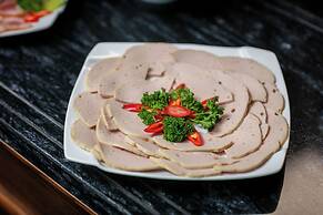 Trang Trang Luxury Hotel