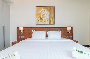 Colour that Pops by YourHost