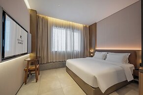 Guangzhou Tianhe Taikoo Hui Rezenxuan Hotel