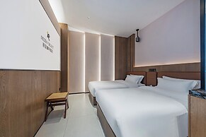 Guangzhou Tianhe Taikoo Hui Rezenxuan Hotel