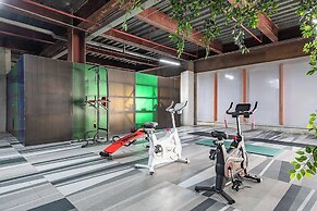 Guangzhou Tianhe Taikoo Hui Rezenxuan Hotel