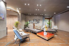 Guangzhou Tianhe Taikoo Hui Rezenxuan Hotel