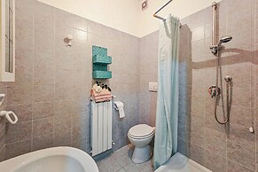 Home Rose, Montepulciano Route